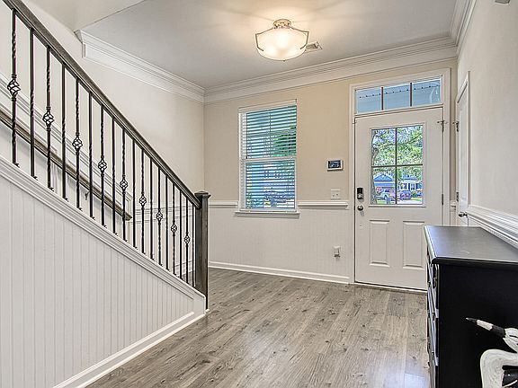 5th image of 105 Long Needle Ln