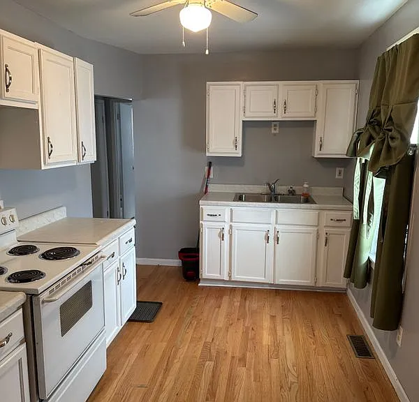 1820 Spencer Ave — Photo 5