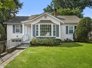 48 Rockmere Ave, Old Greenwich, CT 06870