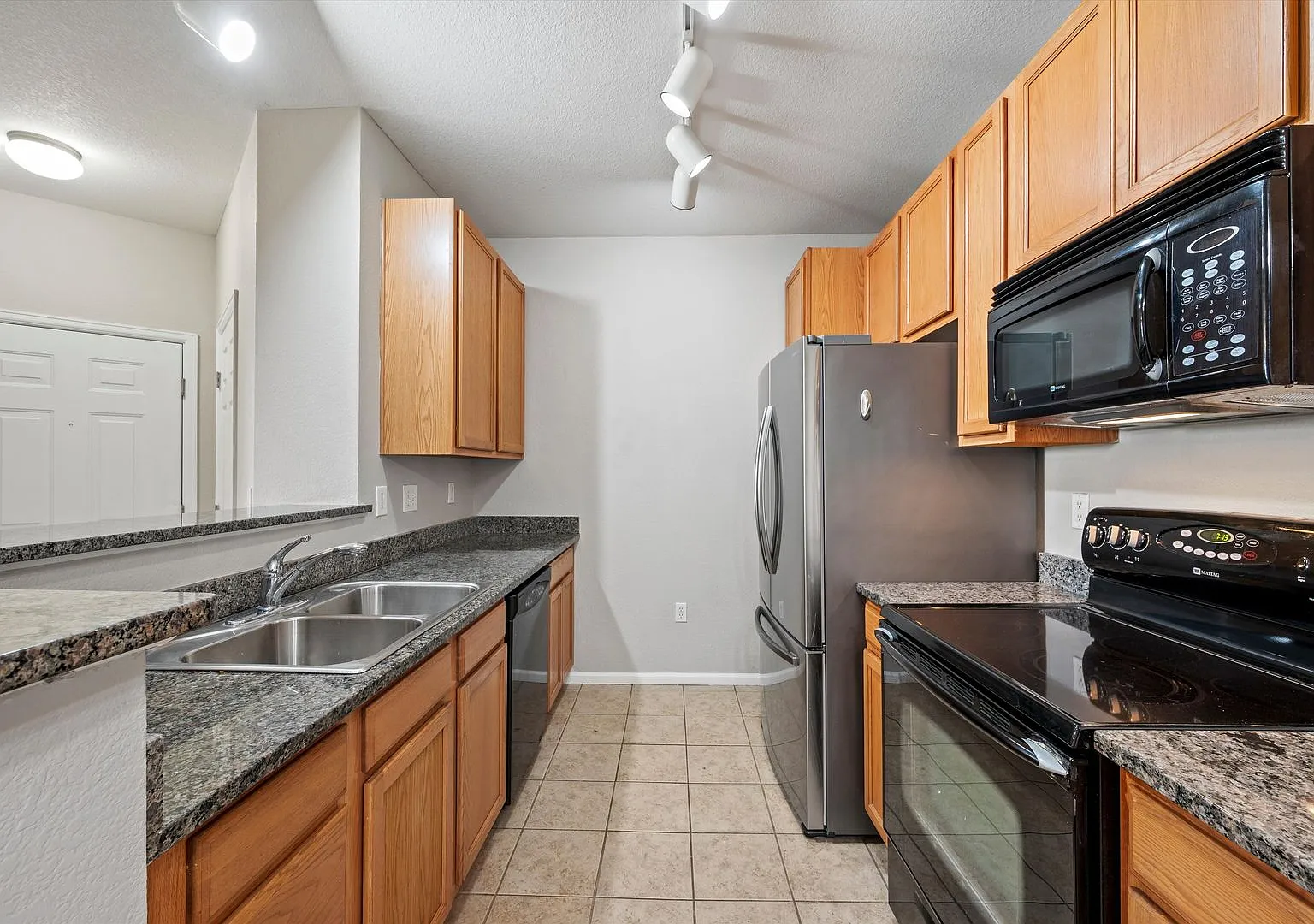Pet-Friendly 2BR Condo | Private Balconies, Fireplace & Resort-Style Amenities — Photo 4