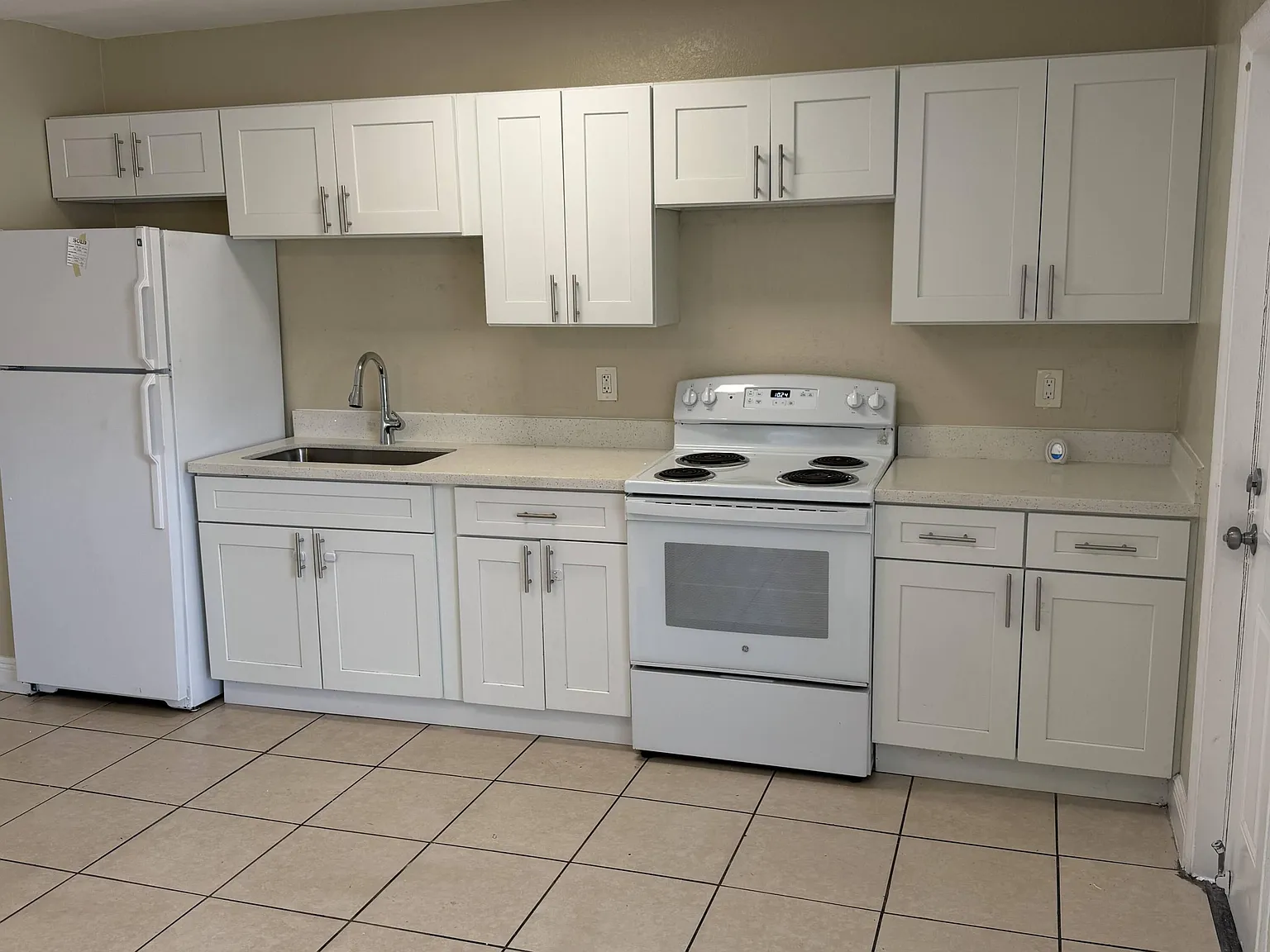 3 bed, 2.0 bath, 1100 sqft, $2,795 — Photo 4