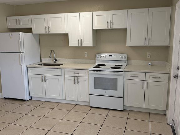 4th image of 1135 NW 7th Ave Unit 1