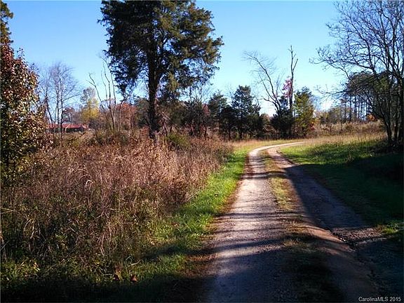 4th image of 4033 Hickory Lincolnton Hwy