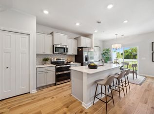 10320 Birchwood Cir, Victoria, MN 55318