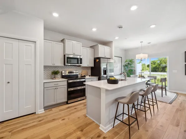 354 Trenton Ln, West Saint Paul, MN 55118