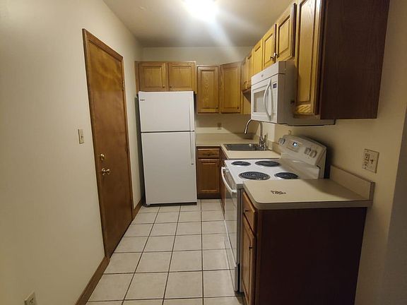 3rd image of 74 S Washington St #1