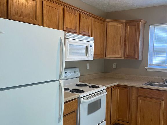 3rd image of 3217 Stratus Ct