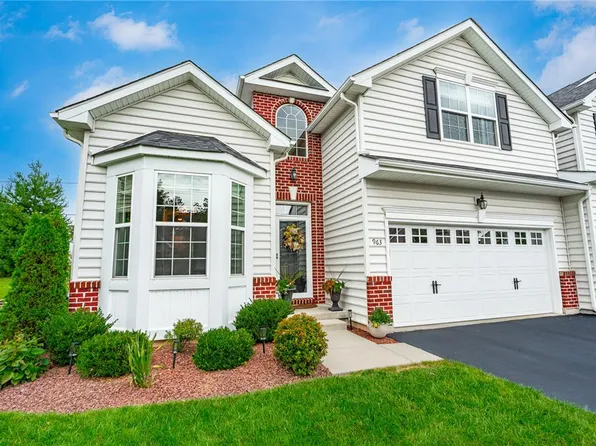 963 Spring White Dr, Breinigsville, PA 18031