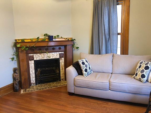 3rd image of 2825 W 1st St #1