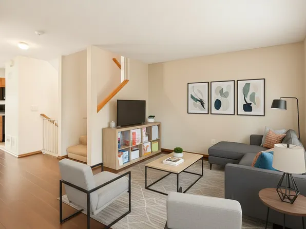 15531 Flyboat Ln, Apple Valley, MN 55124