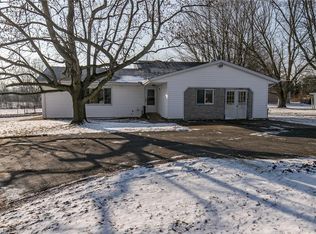 15918 Darrow Rd, Vermilion, OH 44089