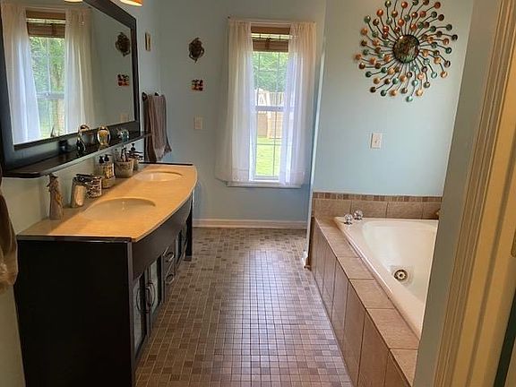 4th image of 1713 Sunnyview Ct