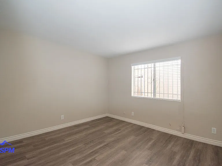 5020 Wightman St — Photo 8