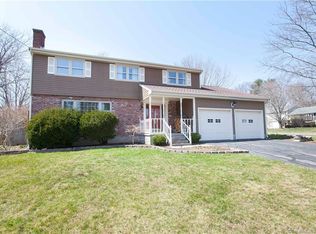 5 Crest Dr, Bristol, CT 06010