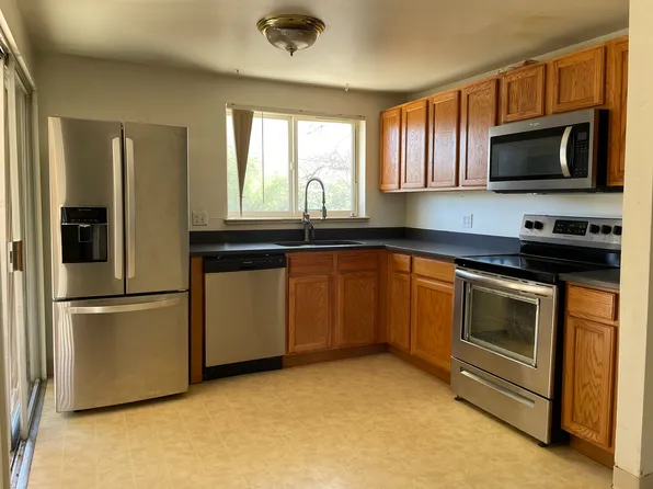 670 Cody St, Lakewood, CO 80215