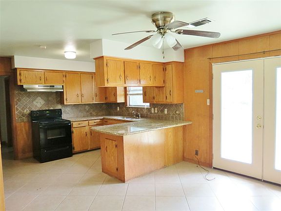 3rd image of 5265 Oriole Dr