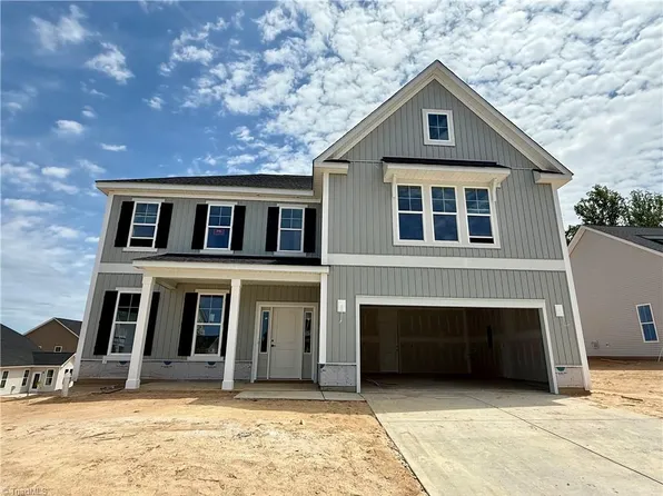 413 Yarrow Dr, Lexington, NC 27295