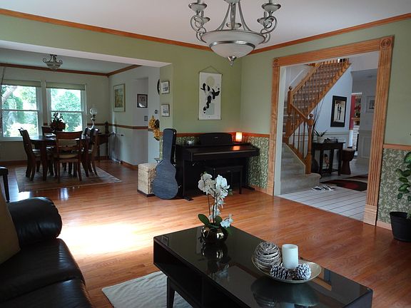 5th image of 1362 Nightingale Ln