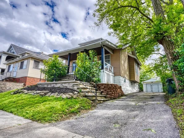 8208 Vista Ave, Garfield Heights, OH 44125