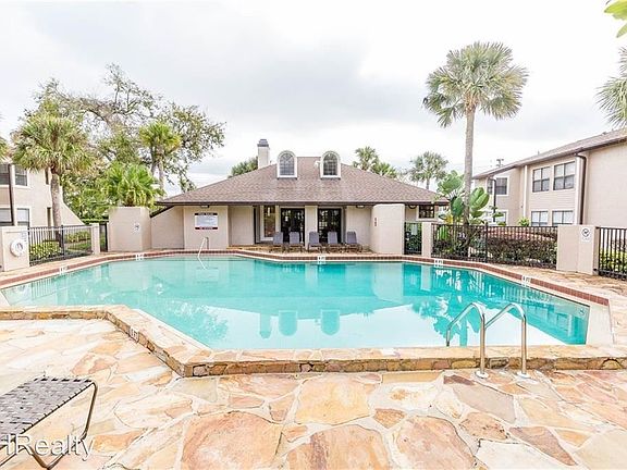 4th image of 3026 Antique Oaks Cir APT 139
