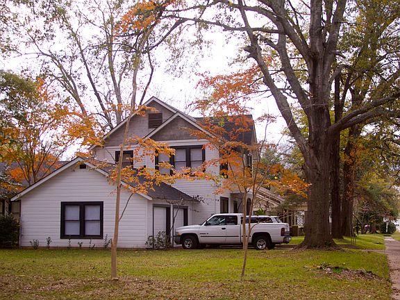 3rd image of 637 San Antonio St