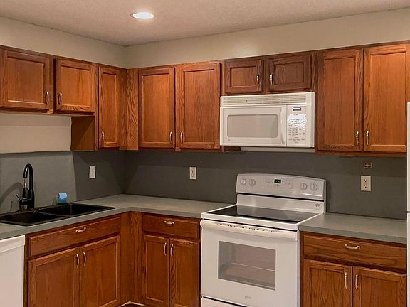 5th image of 1712 Arezzo Cir