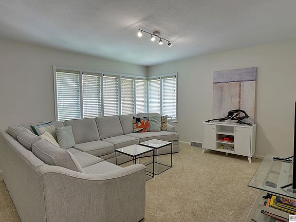 3rd image of 5314 Corby St APT 4
