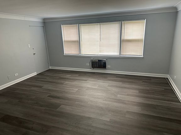 5th image of 915 Elder Rd