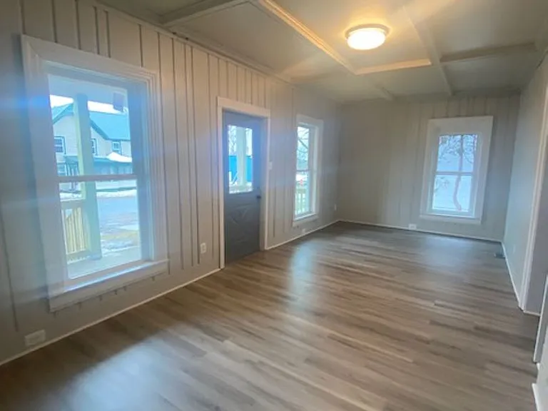142 N Mechanic St — Photo 8