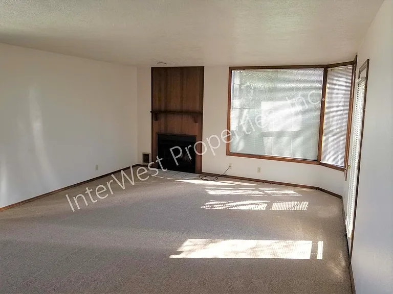 1525 SW 14th Ave — Photo 3