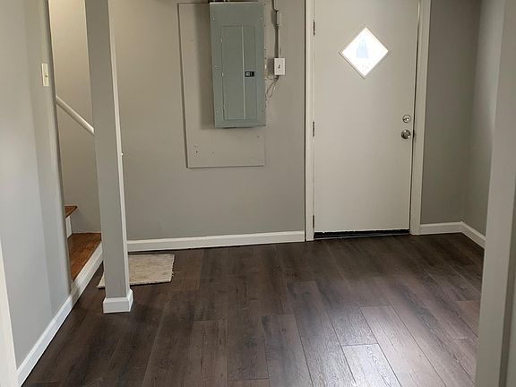 3rd image of 410 Montgomery Ave