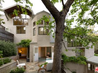 521 W Rustic Rd, Santa Monica, CA 90402