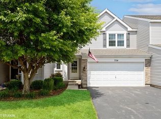 724 Silk Oak Ln #724, Crystal Lake, IL 60014
