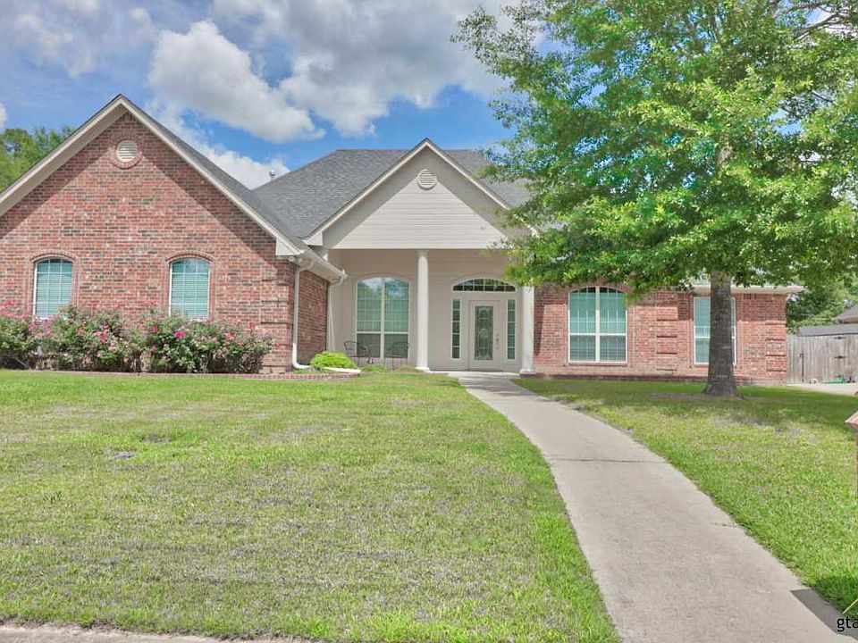 1st image of 1923 Old Oak Dr