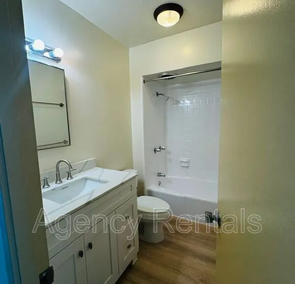 1019 Punahou St #305 — Photo 6