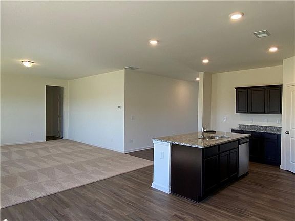 4th image of 508 Artena Ct