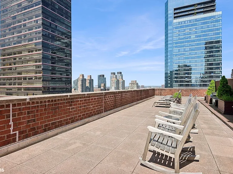 130 W 67th St #4H — Photo 11