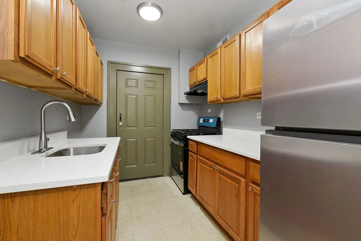 Building Photo - 4737-4743 W 65th Mobility Zone