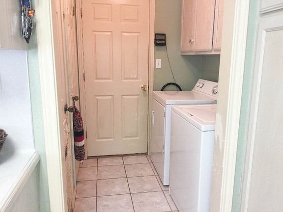 2nd image of 1001 Orange Ln