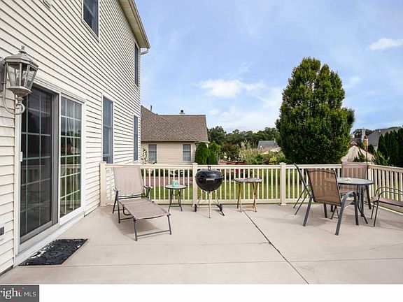 5th image of 1711 Tori Ln