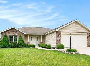 2212 Highlander Dr, Warsaw, IN