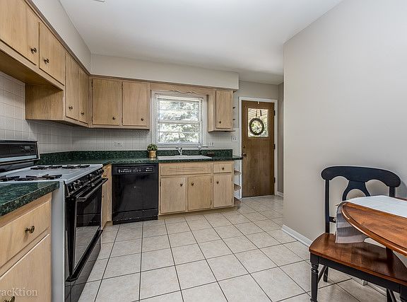 5th image of 230 N Grant St