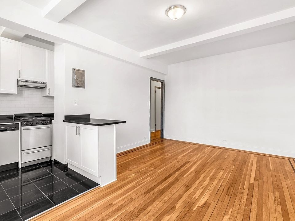 1st image of 208 W 23rd St APT 1206