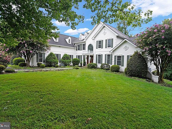 2nd image of 3408 Oakton Chase Ct