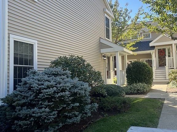 2nd image of 88 Bradford Rd #1