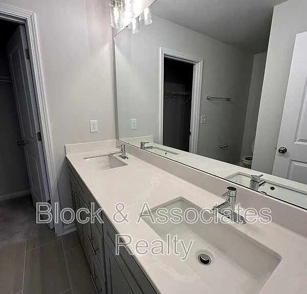 608 Gimari Dr — Photo 23