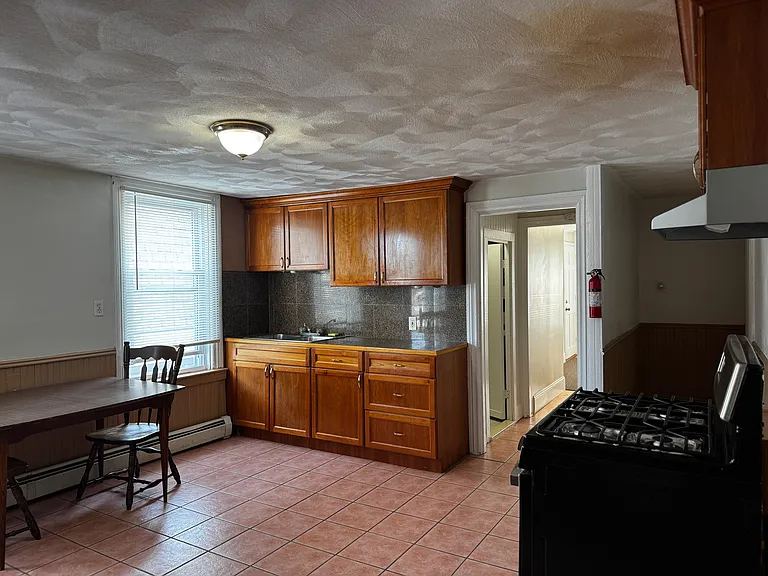63 Kenyon St #3 — Photo 2
