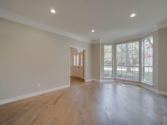 4th image of 1093 W Winding Creek Dr