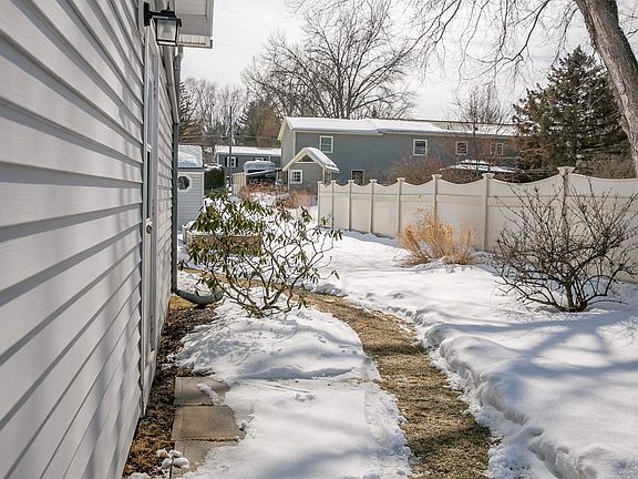 4th image of 122 Marsett Road