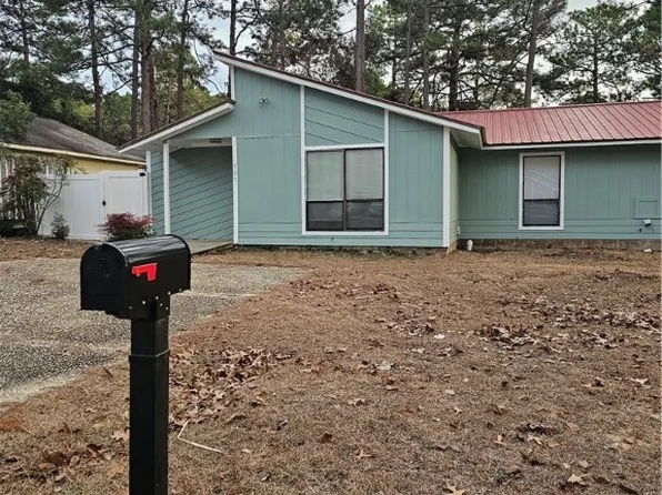 797 Hedgelawn Way, Fayetteville, NC 28311